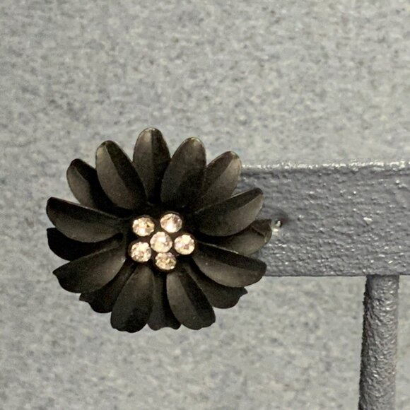 Rhinestone Flower Pierced Earrings 1 In Black Retro Glam Bling Vintage Elegant - Picture 3 of 6